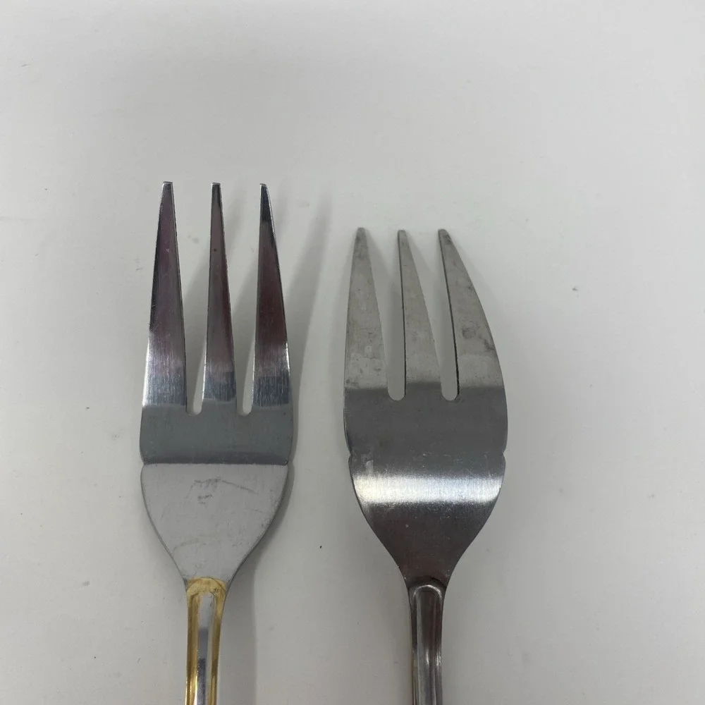 Set of 12 Hampton Silversmiths HSV198 Stainless Cocktail Seafood Forks Gold Trim